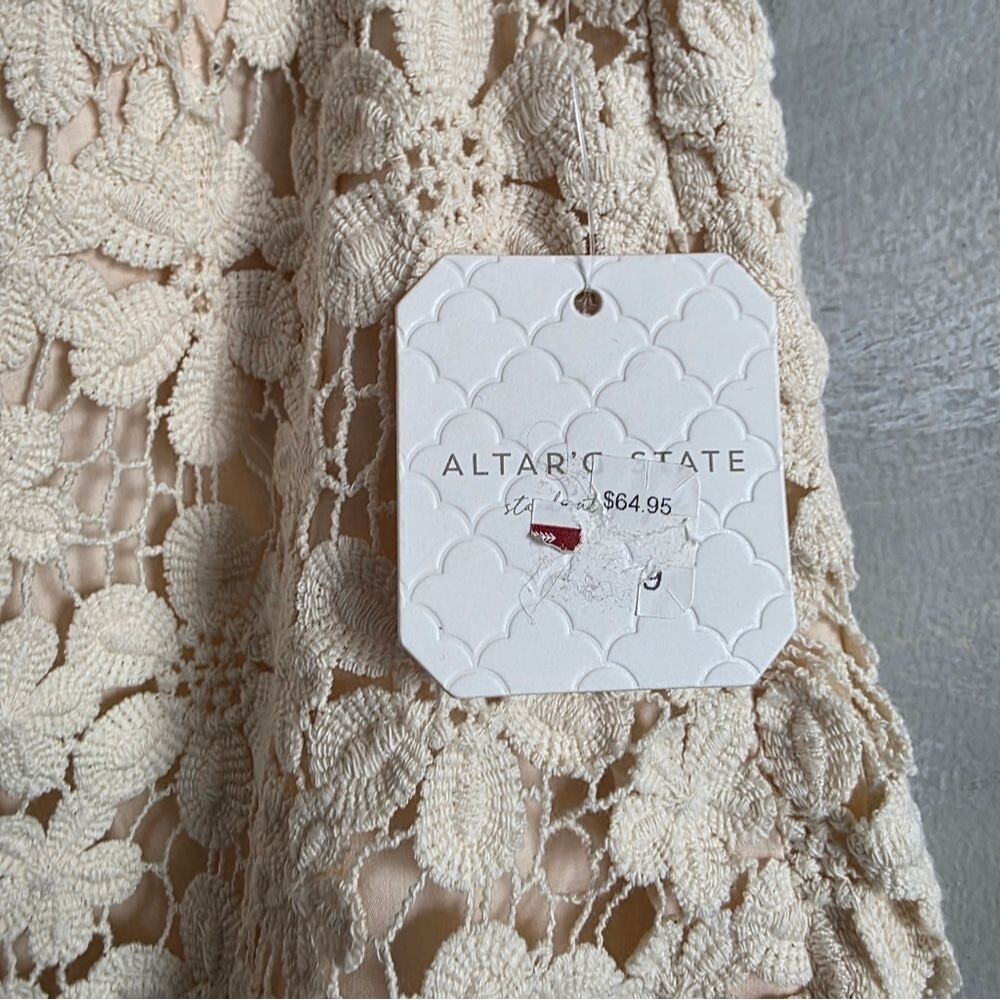 Natural Color Crochet Eyelet Mini Skirt Sz M Altar'd State NWT 100% Cotton - Picture 4 of 11